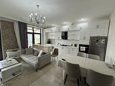 Satılır 3 otaqlı mənzil 96 m²