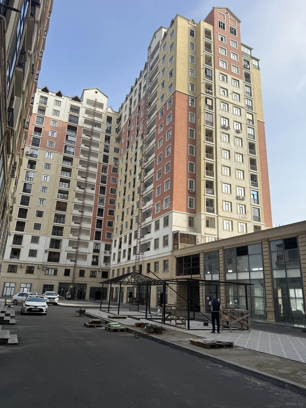 Satılır 3 otaqlı mənzil 96 m²