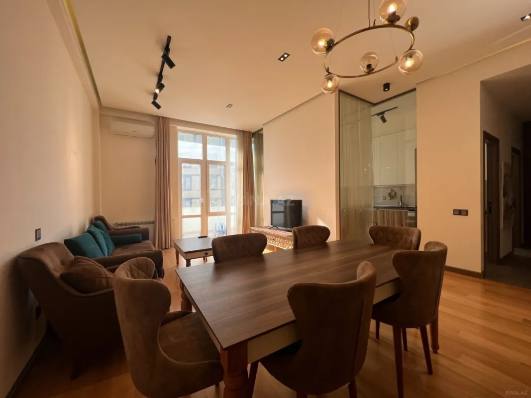 Kirayə verilir 2 otaqlı mənzil 90 m²