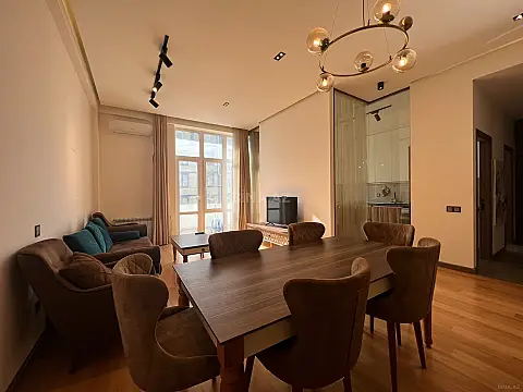 Kirayə verilir 2 otaqlı mənzil 90 m² — Bakı, Nizami 2 otaq 90.00 m²