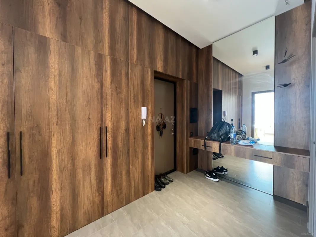 Kirayə verilir 2 otaqlı mənzil 90 m²