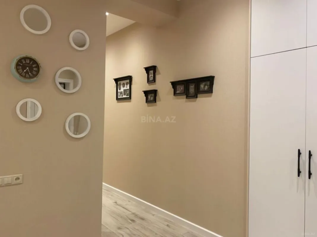 Kirayə verilir 3 otaqlı mənzil 126 m²