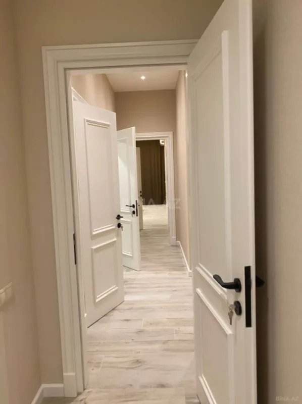 Kirayə verilir 3 otaqlı mənzil 126 m²