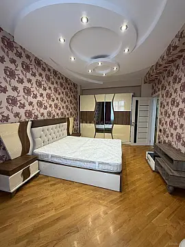 Satılır 3 otaqlı mənzil 110 m²