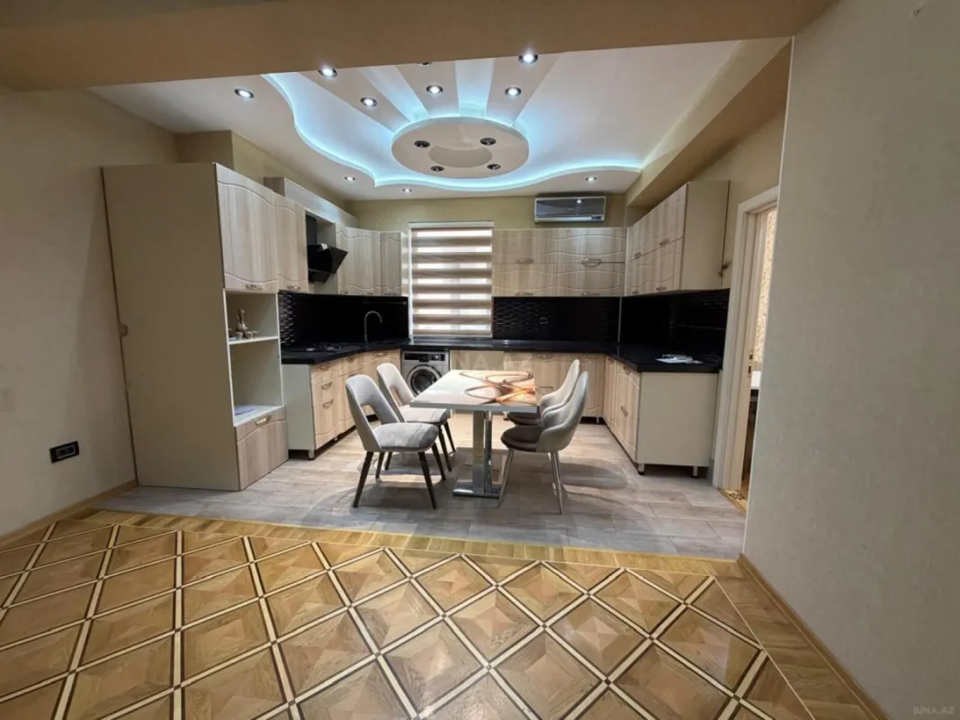 Satılır 3 otaqlı mənzil 110 m²