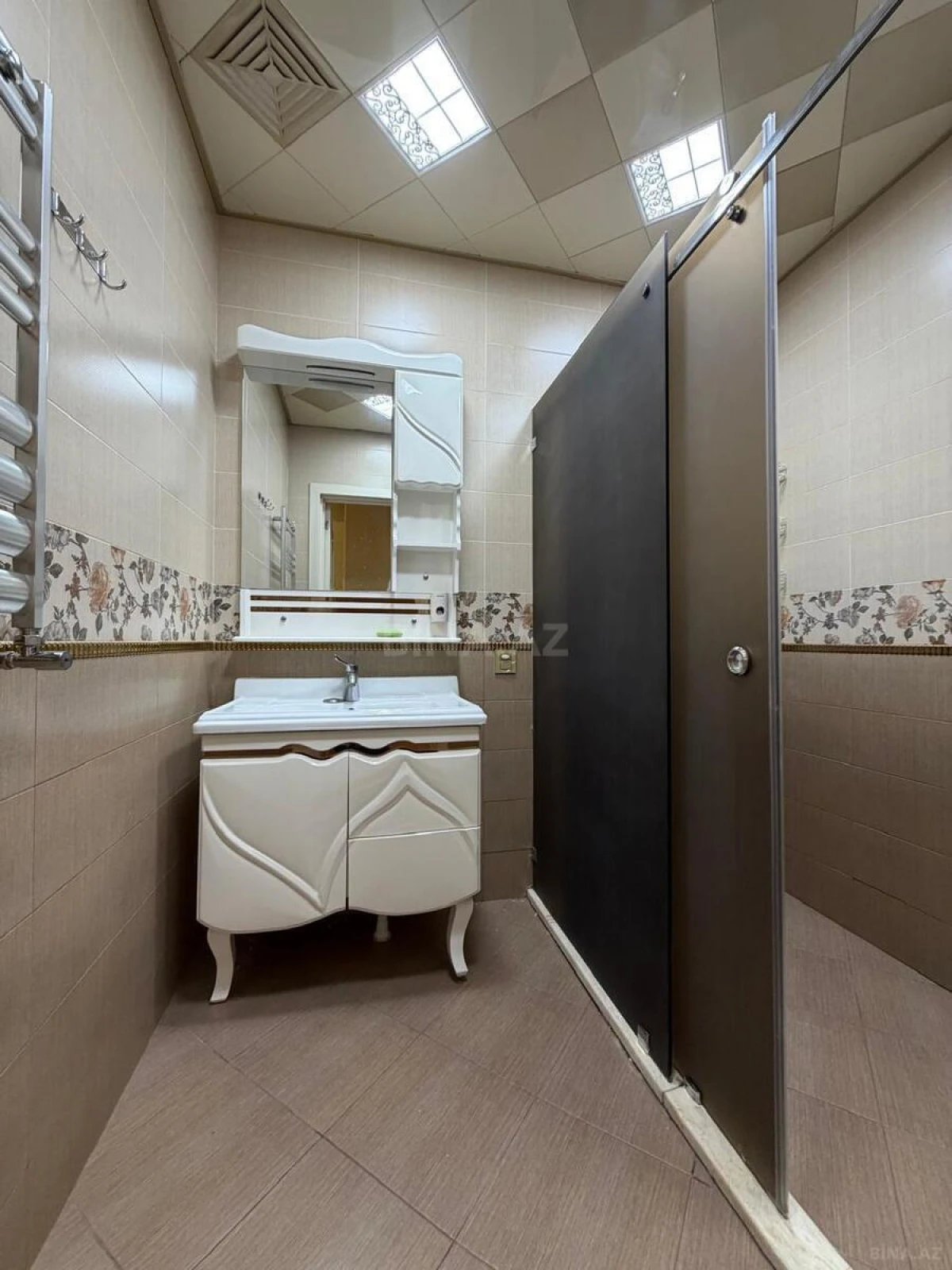 Satılır 3 otaqlı mənzil 110 m²