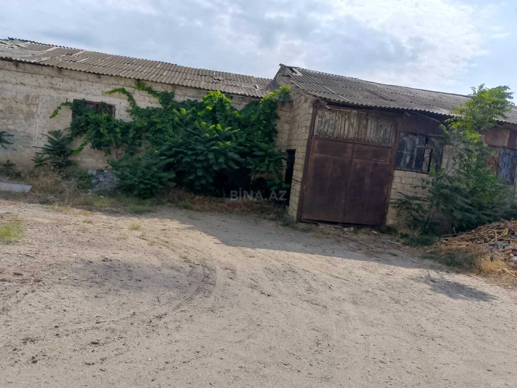 Satılır torpaq sahəsi 180 m²