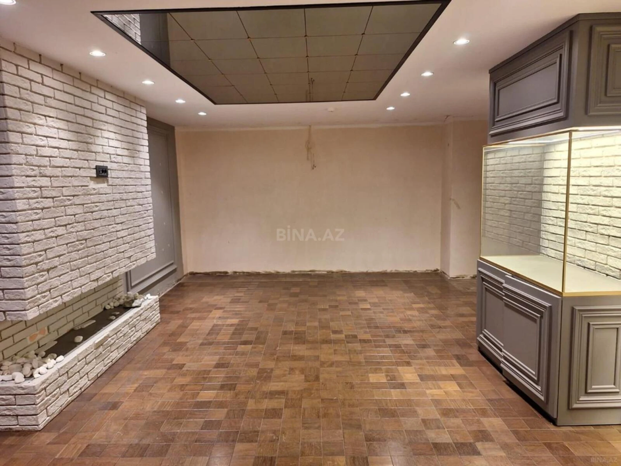 Kirayə verilir obyekt 160 m²