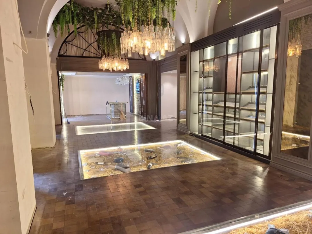 Kirayə verilir obyekt 160 m²