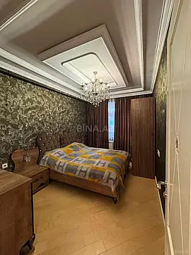 Satılır 4 otaqlı mənzil 110 m²