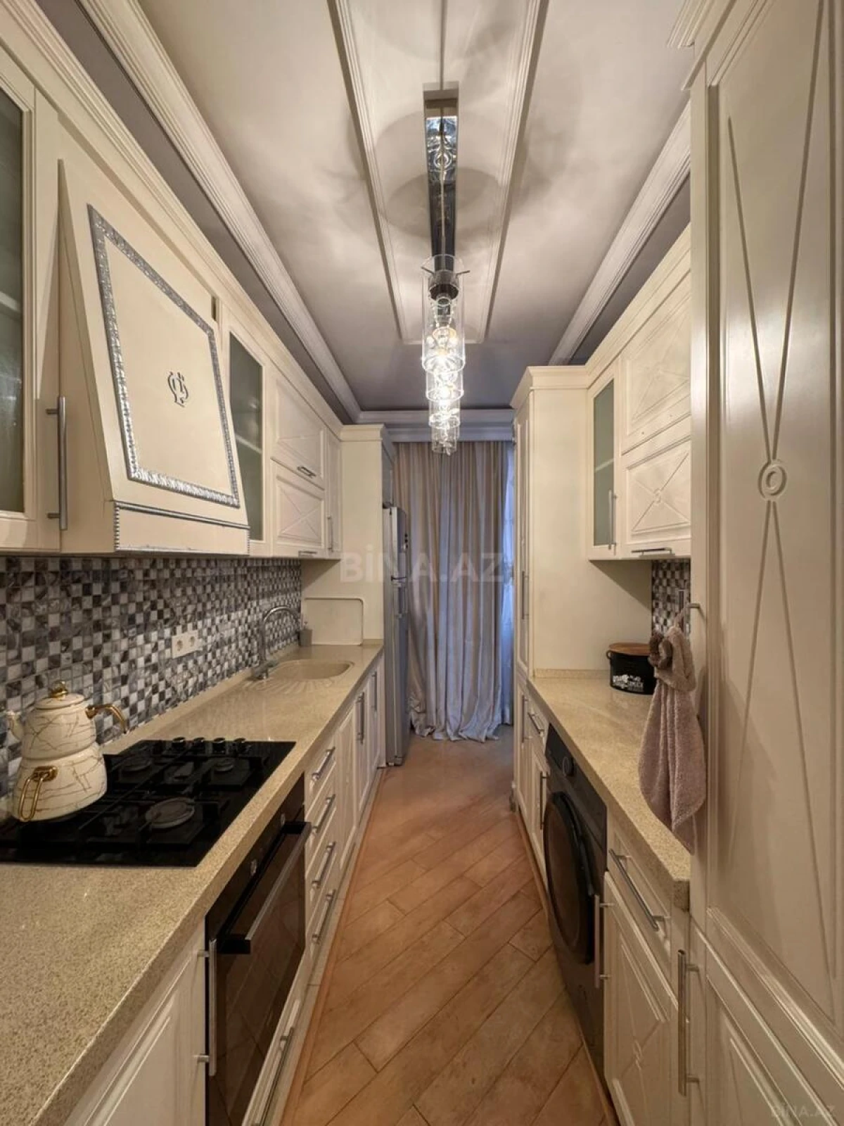 Satılır 4 otaqlı mənzil 110 m²