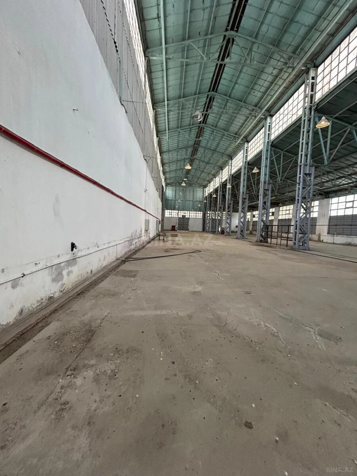 Kirayə verilir obyekt 1800 m²