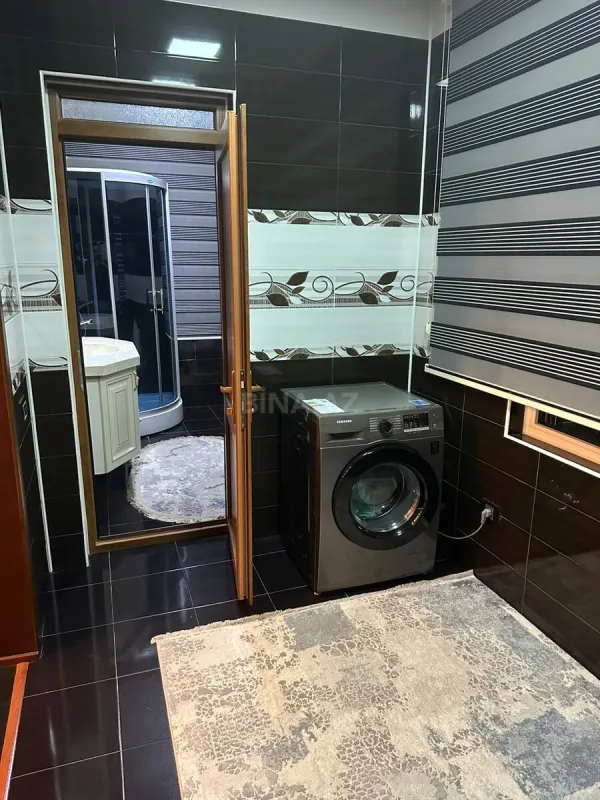 Satılır 6 otaqlı həyət evi 600 m²