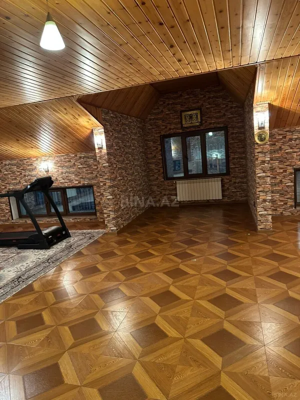 Satılır 6 otaqlı həyət evi 600 m²