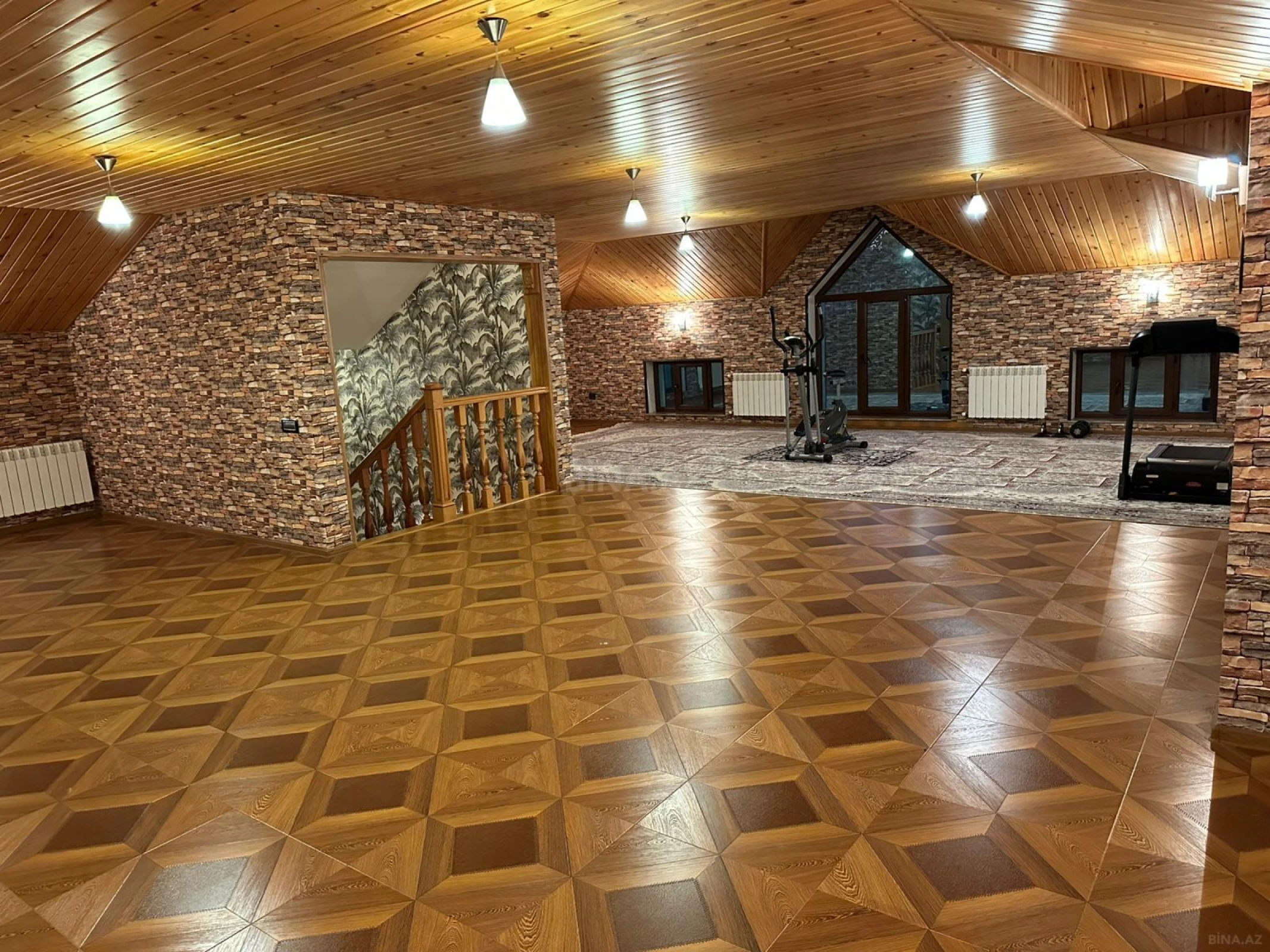 Satılır 6 otaqlı həyət evi 600 m²