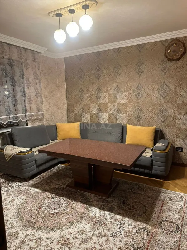 Satılır 6 otaqlı həyət evi 600 m²