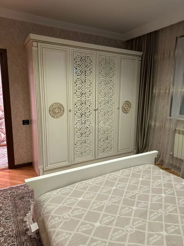 Satılır 6 otaqlı həyət evi 600 m²