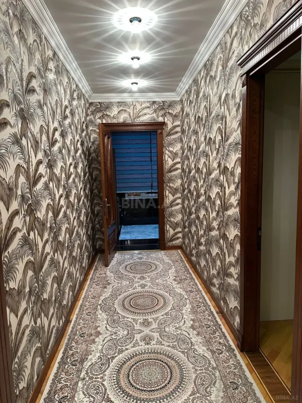 Satılır 6 otaqlı həyət evi 600 m²