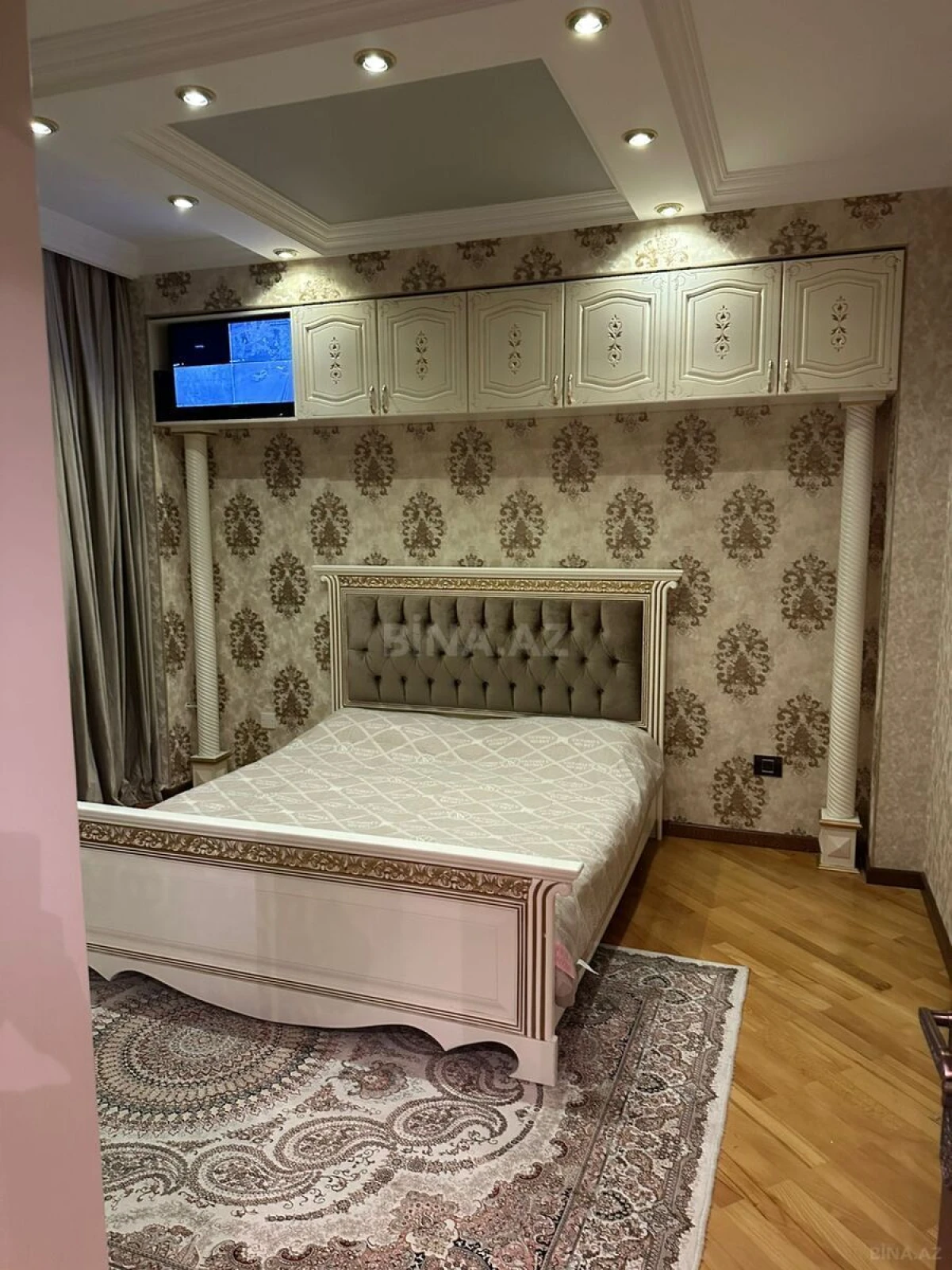 Satılır 6 otaqlı həyət evi 600 m²