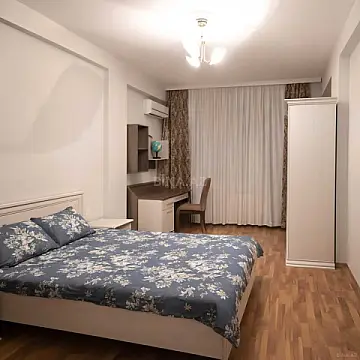 Satılır 2 otaqlı mənzil 90 m²