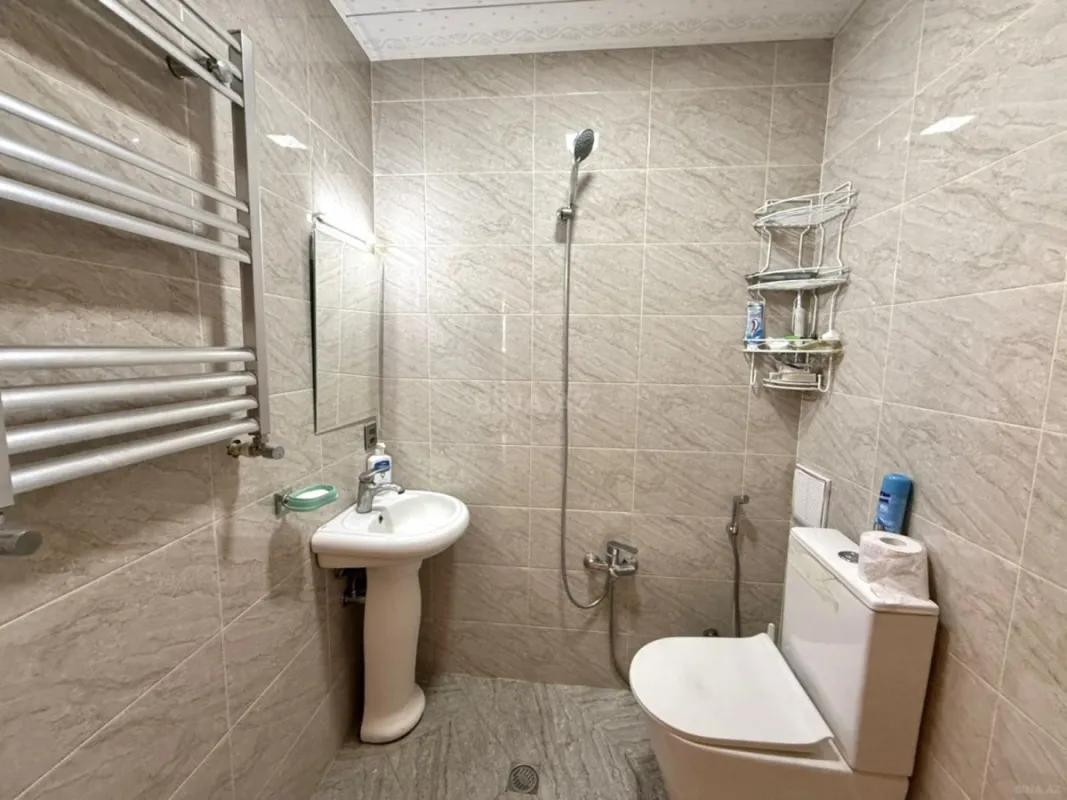 Satılır 3 otaqlı mənzil 125 m²
