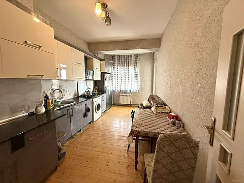 Satılır 3 otaqlı mənzil 125 m²