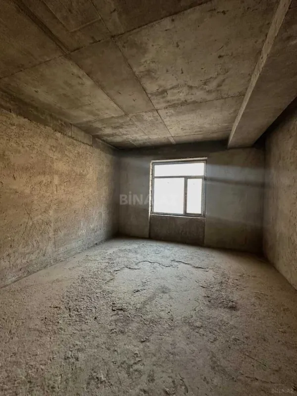 Satılır 4 otaqlı mənzil 161 m²