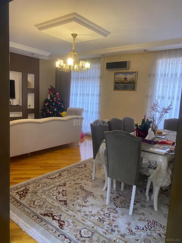 Kirayə verilir 3 otaqlı mənzil 140 m²