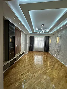 Satılır 3 otaqlı mənzil 120 m²