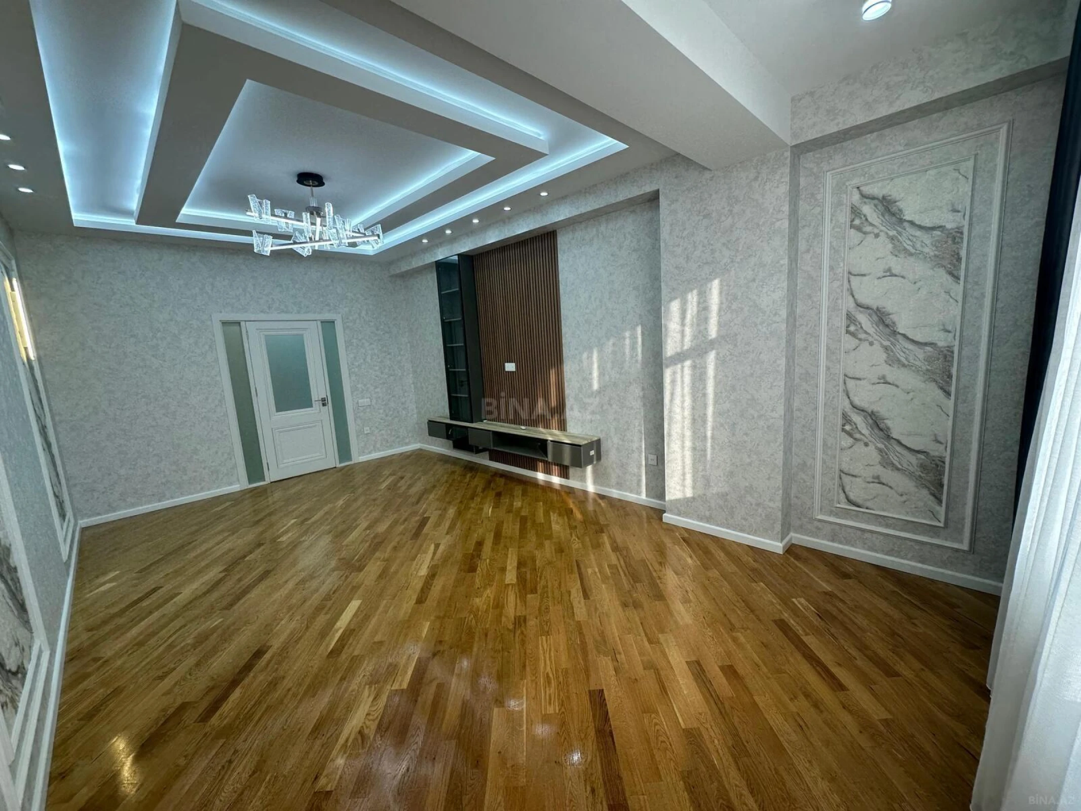 Satılır 3 otaqlı mənzil 120 m²