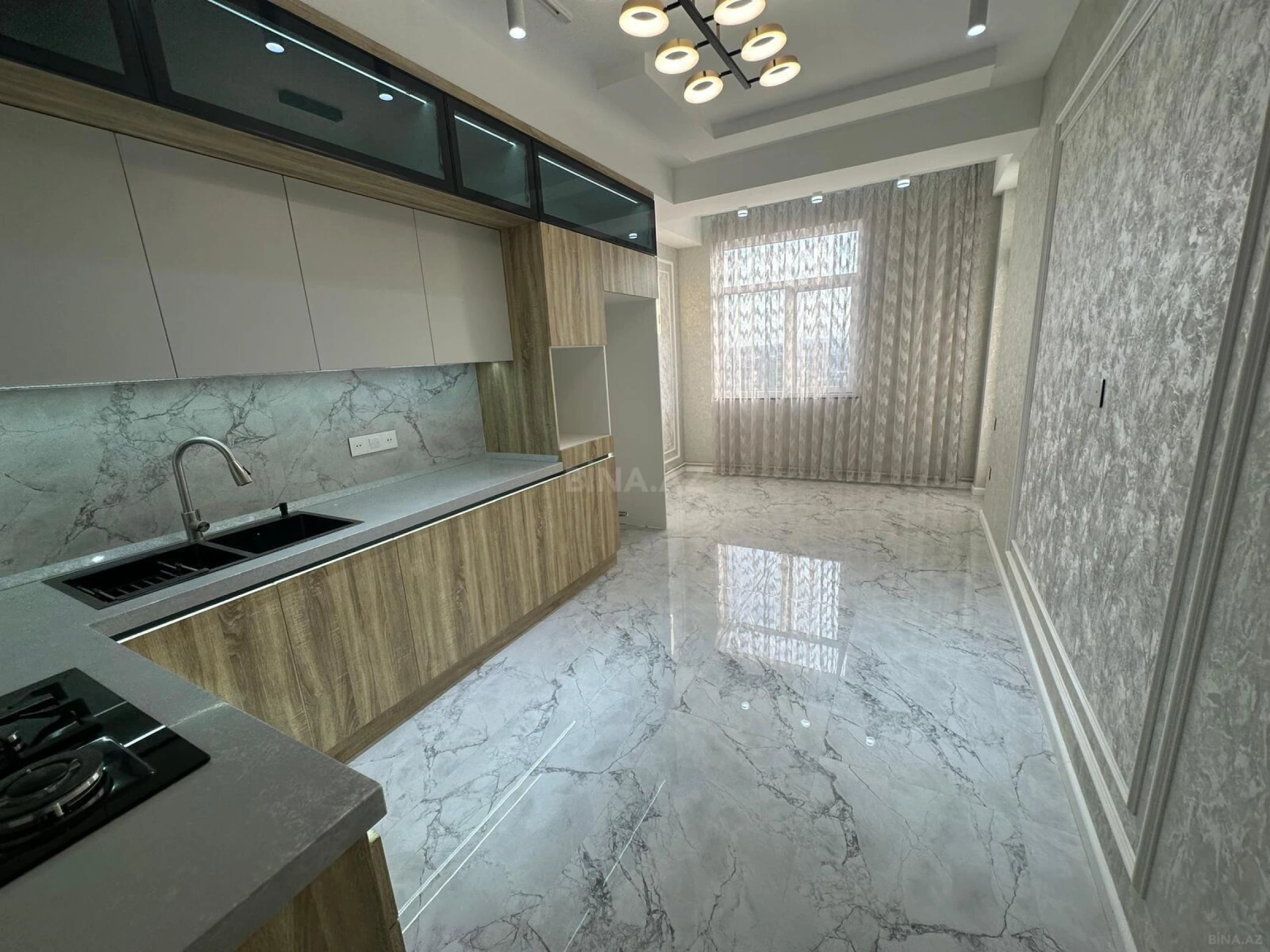 Satılır 3 otaqlı mənzil 120 m²