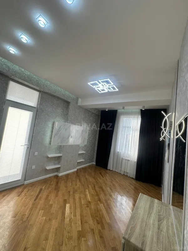 Satılır 3 otaqlı mənzil 120 m²