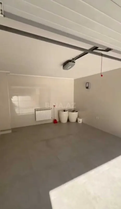 Satılır 7 otaqlı həyət evi 445 m²