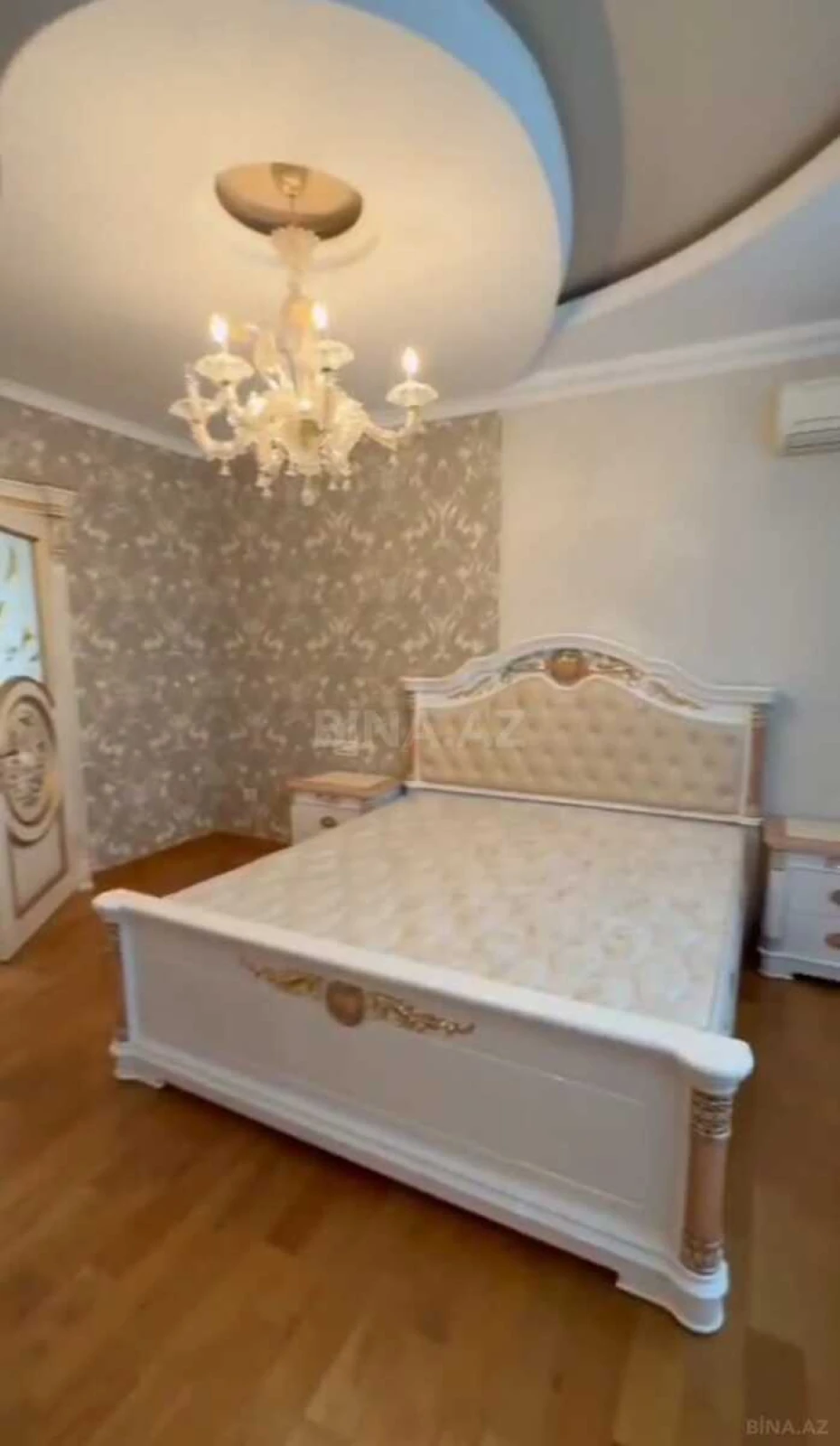 Satılır 7 otaqlı həyət evi 445 m²