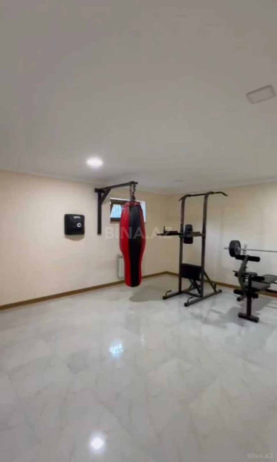Satılır 7 otaqlı həyət evi 445 m²