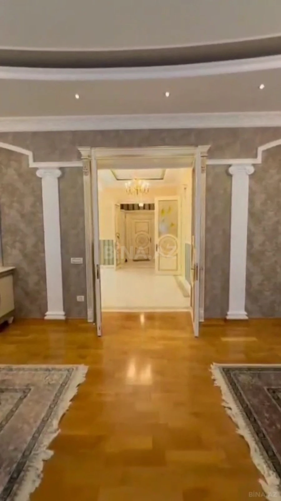 Satılır 7 otaqlı həyət evi 445 m²