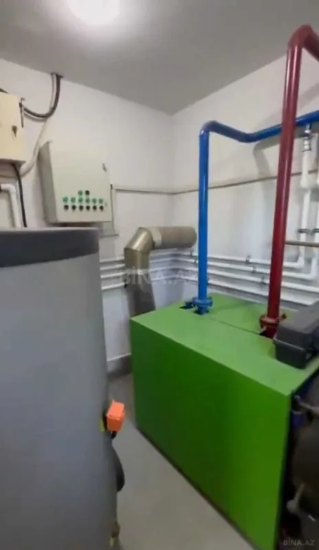 Satılır 7 otaqlı həyət evi 445 m²