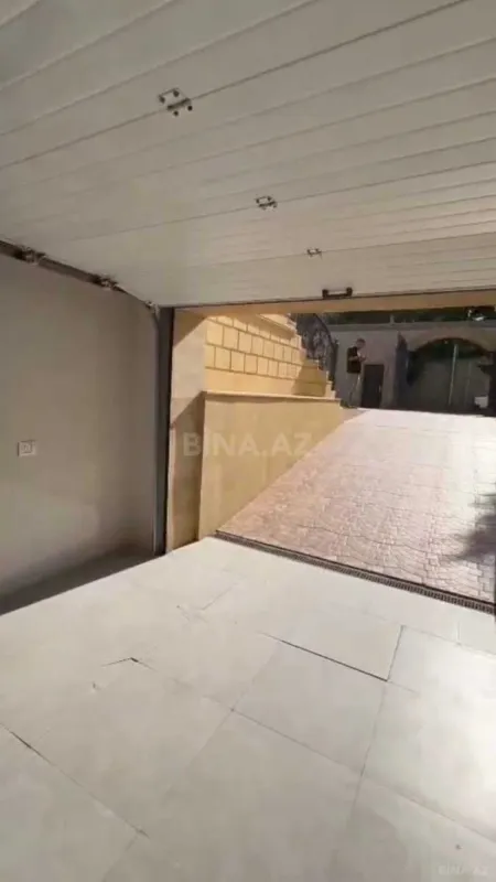 Satılır 7 otaqlı həyət evi 445 m²