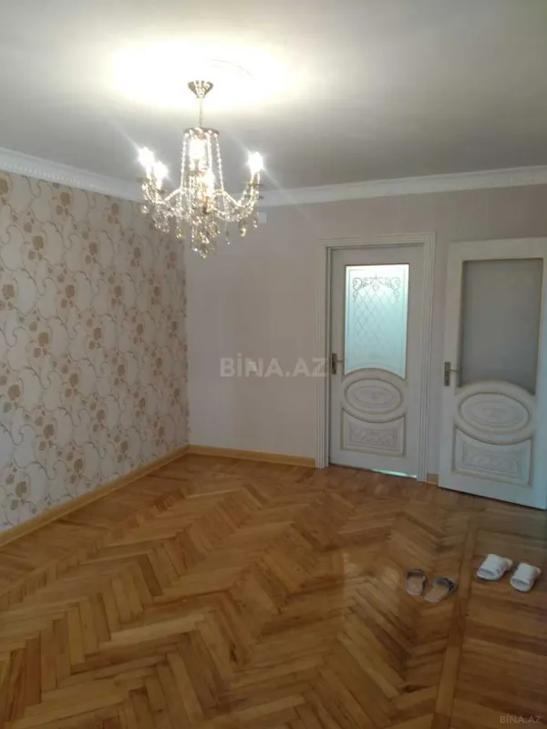 Satılır 4 otaqlı mənzil 100 m²