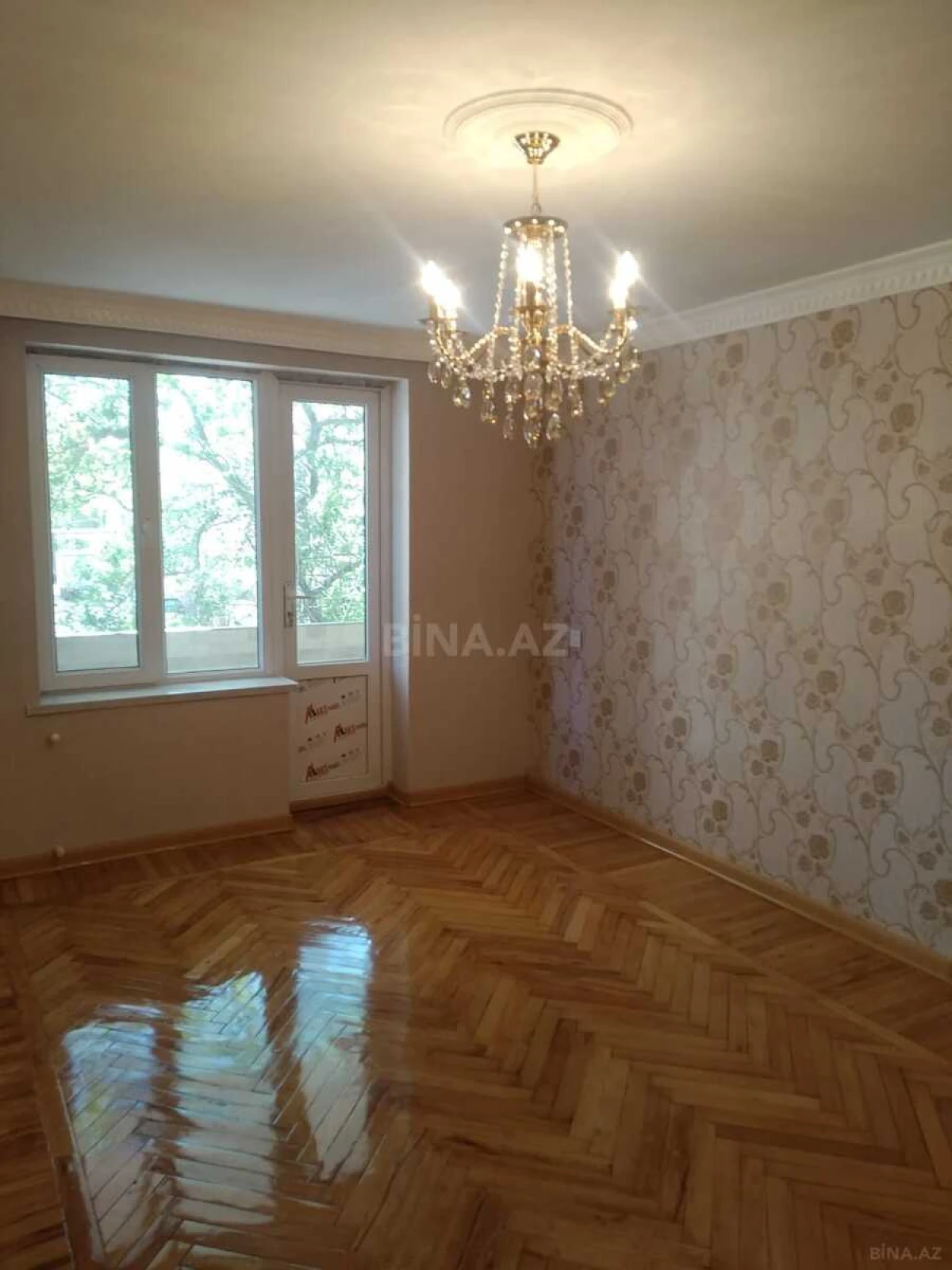 Satılır 4 otaqlı mənzil 100 m²