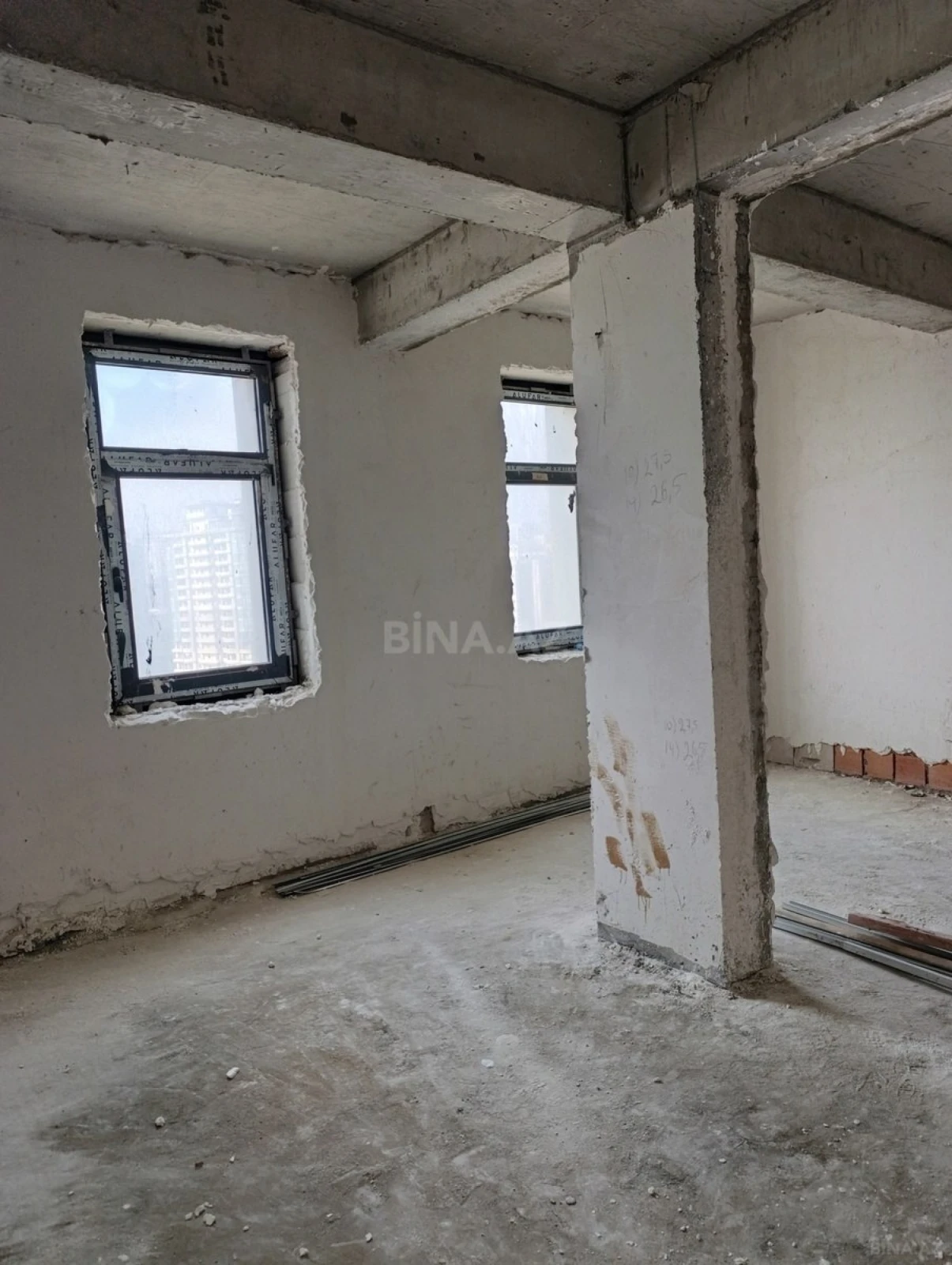 Satılır 4 otaqlı mənzil 125 m²