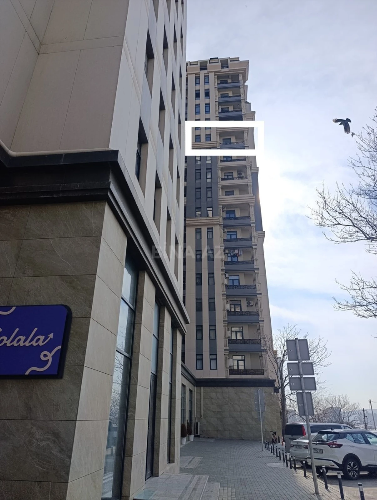 Satılır 4 otaqlı mənzil 125 m²