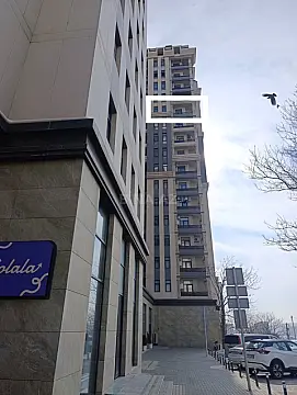 Satılır 4 otaqlı mənzil 125 m²