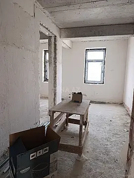 Satılır 4 otaqlı mənzil 125 m²