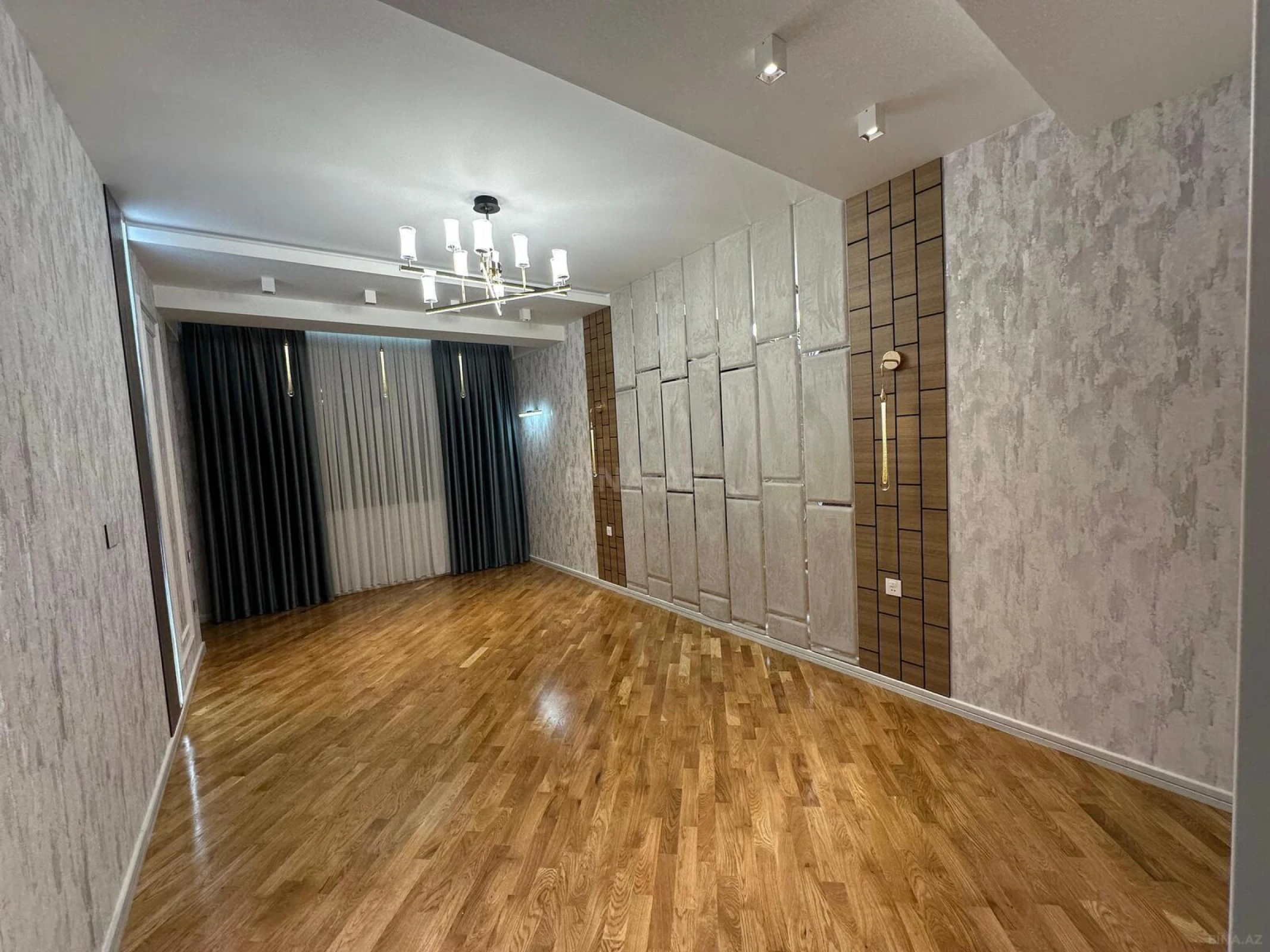 Satılır 3 otaqlı mənzil 120 m²