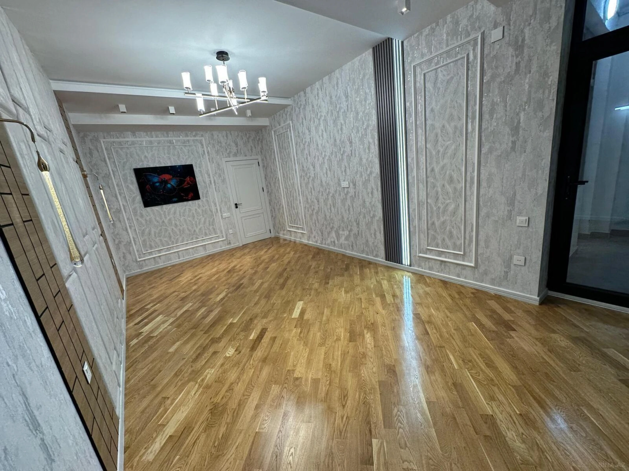 Satılır 3 otaqlı mənzil 120 m²