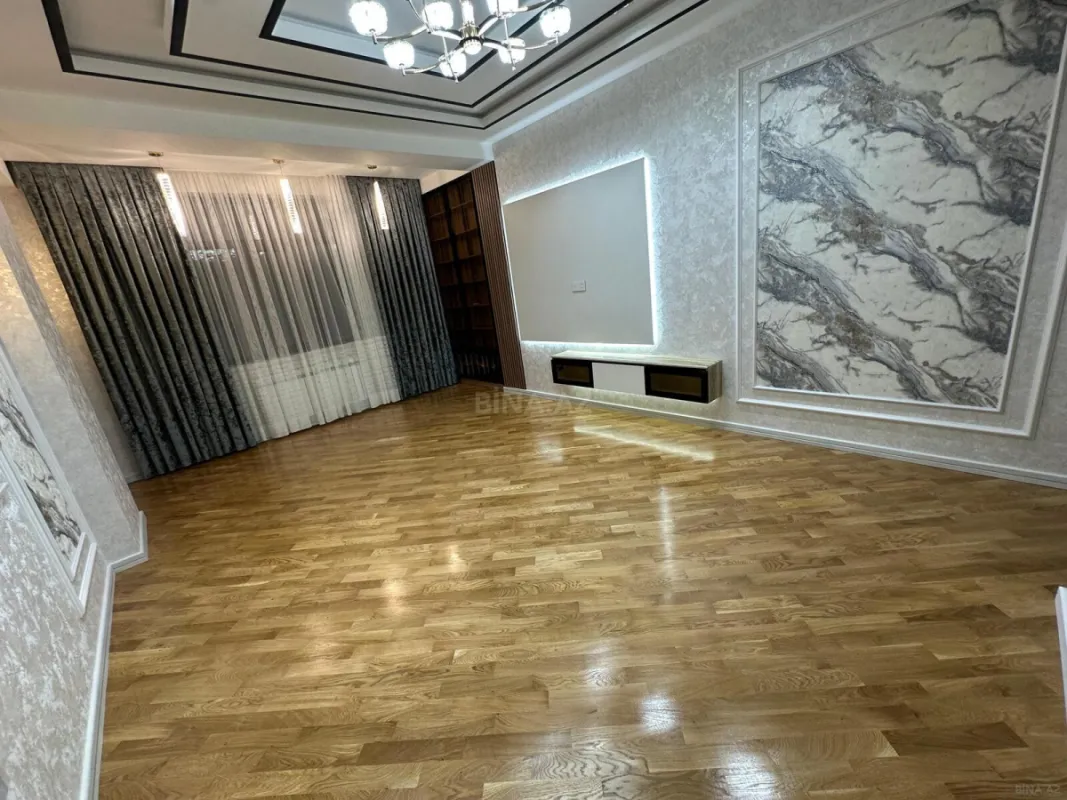 Satılır 3 otaqlı mənzil 120 m²