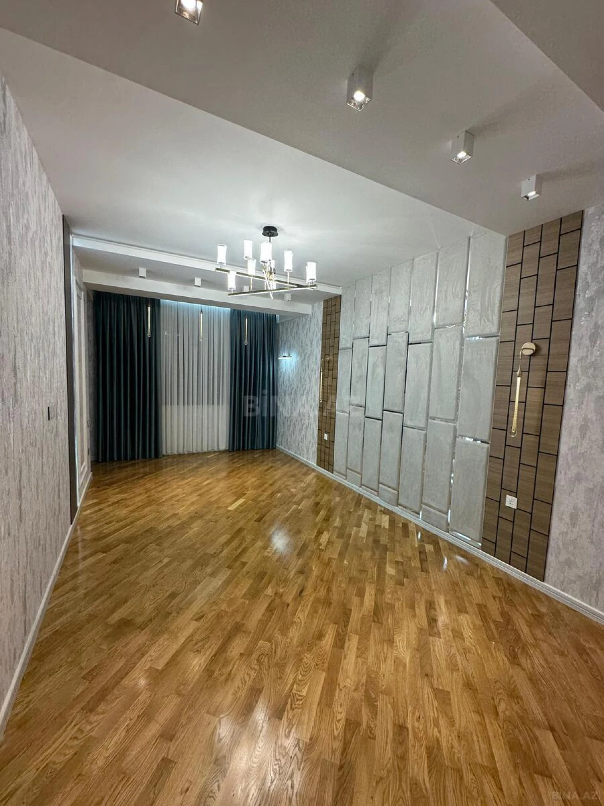 Satılır 3 otaqlı mənzil 120 m²