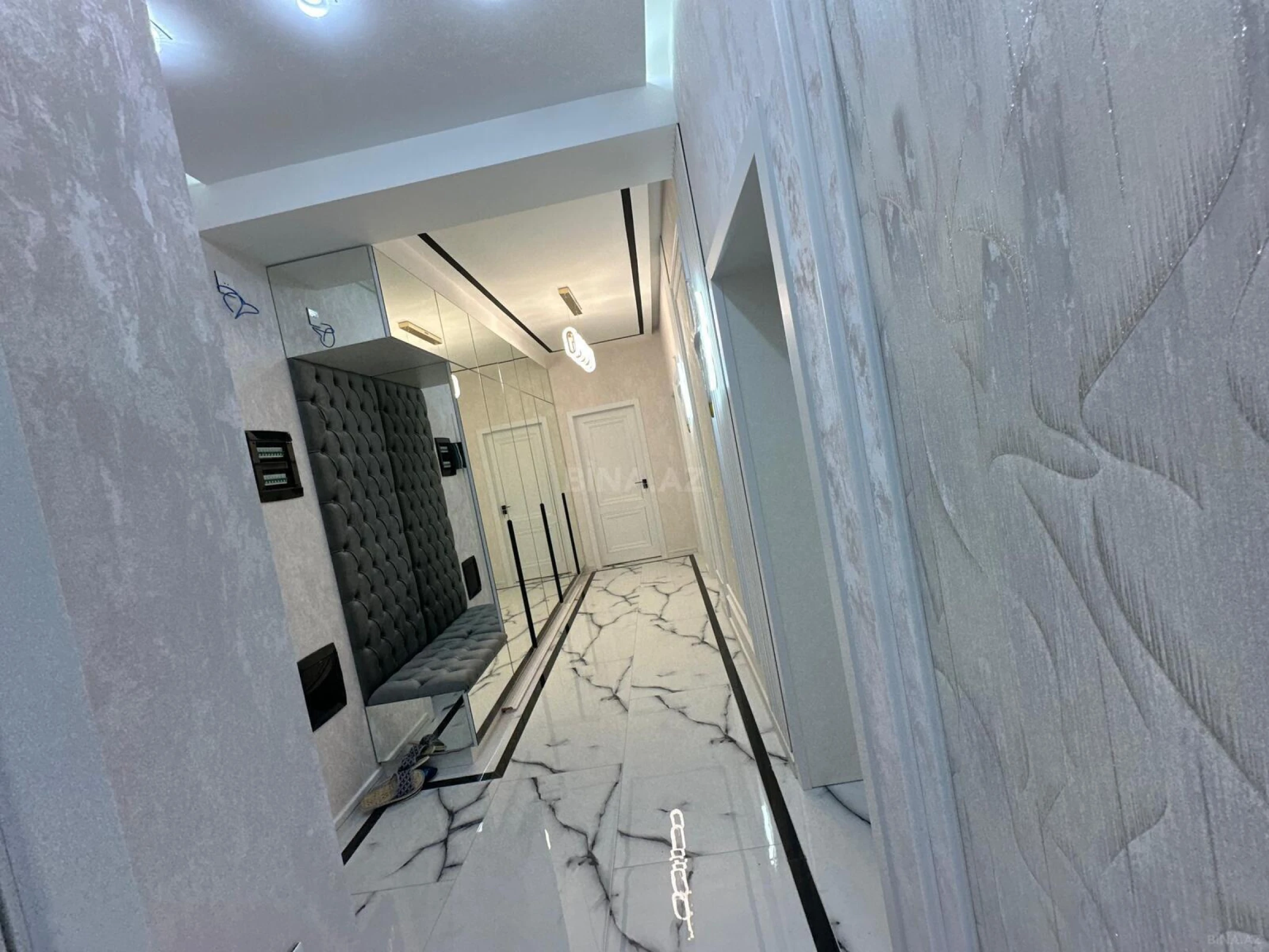 Satılır 3 otaqlı mənzil 120 m²