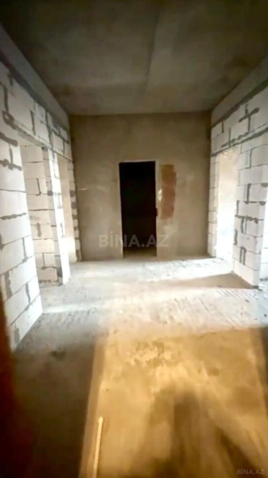 Satılır 3 otaqlı mənzil 112 m²